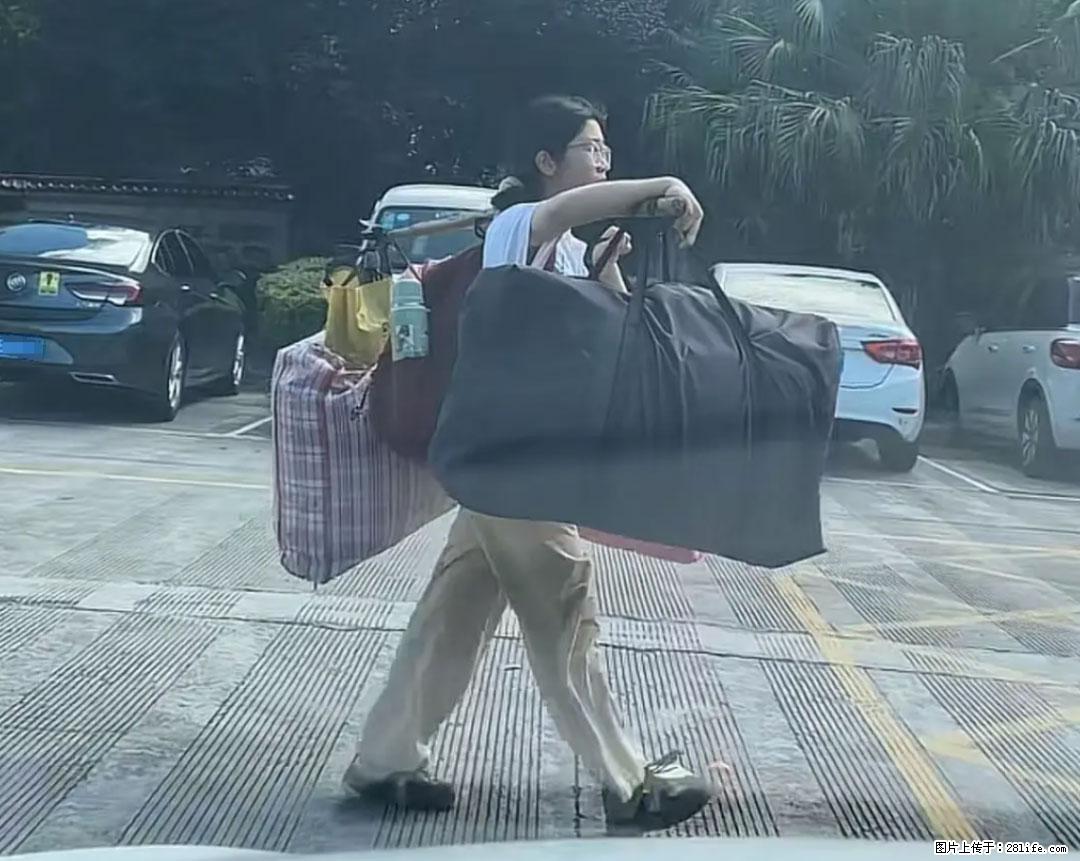 全网追的“扁担女孩”,找了一份暑假工,时薪12元 - 扬州生活资讯 - 扬州28生活网 yz.28life.com