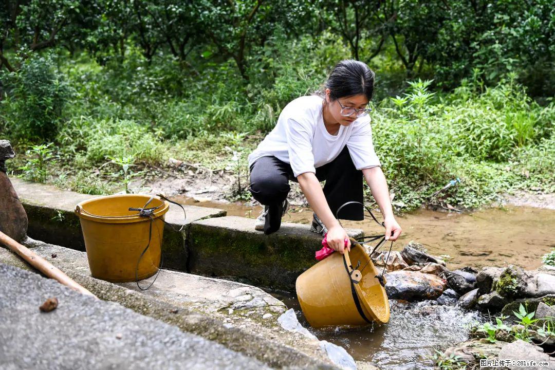 全网追的“扁担女孩”,找了一份暑假工,时薪12元 - 扬州生活资讯 - 扬州28生活网 yz.28life.com