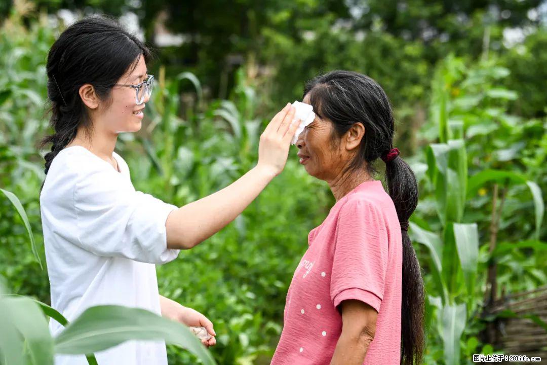 全网追的“扁担女孩”,找了一份暑假工,时薪12元 - 扬州生活资讯 - 扬州28生活网 yz.28life.com